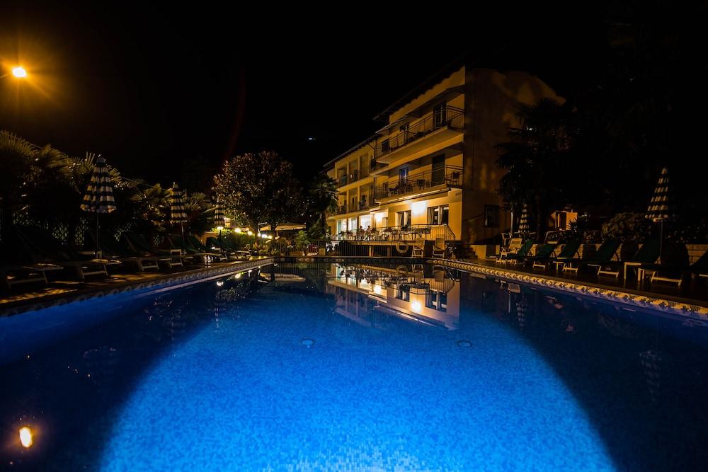 Hotel Casa Serena Malcesine Exterior photo