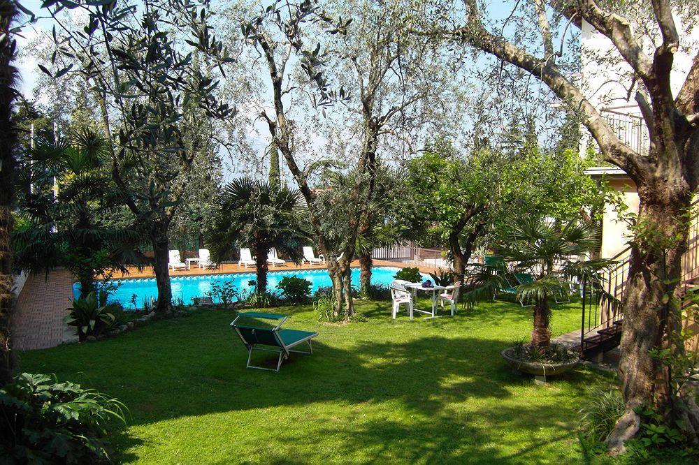 Hotel Casa Serena Malcesine Exterior photo