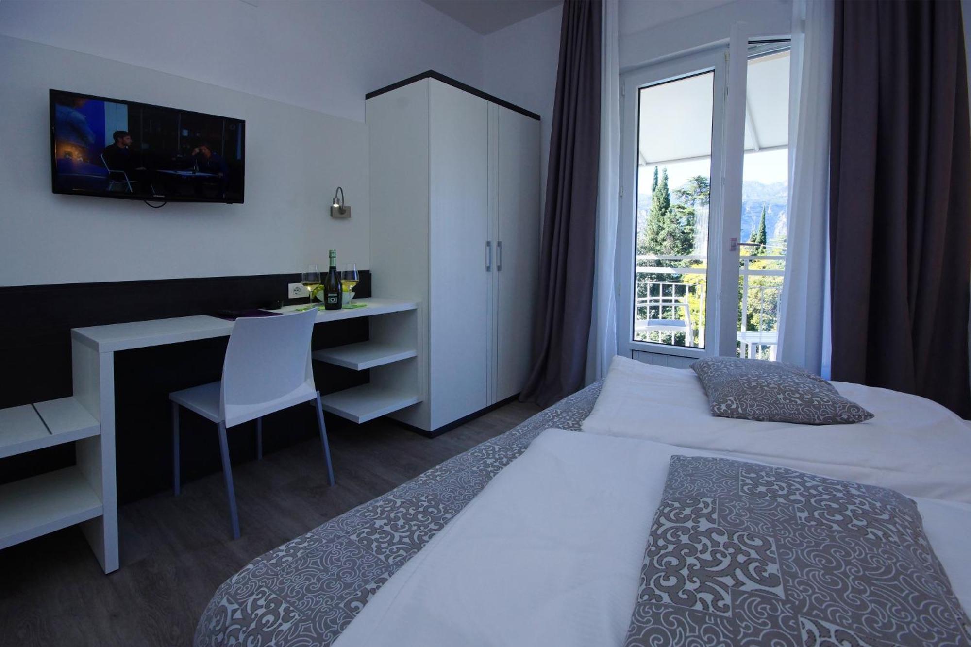 Hotel Casa Serena Malcesine Exterior photo